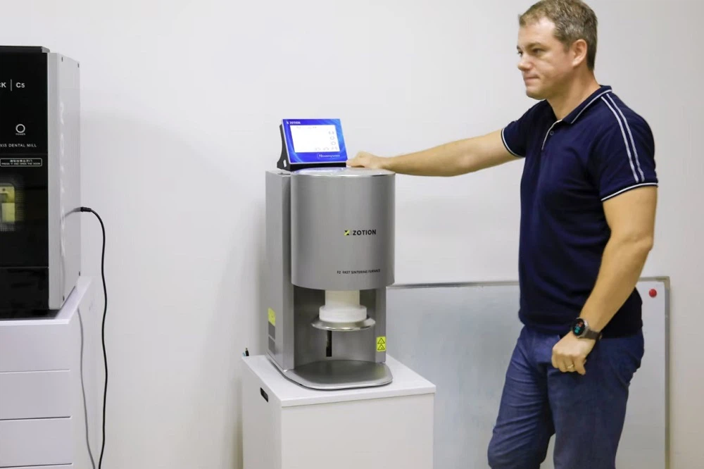 Welcome Alex, our Romanian customer, to Zotion Factory for training! Welcome Alex, our Romanian customer, to Zotion Factory for training!